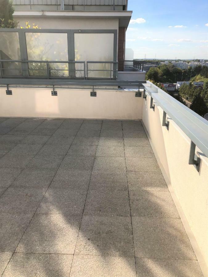Bel Appartement De 2 Chambres A 40 Min De Paris Courcouronnes Zewnętrze zdjęcie